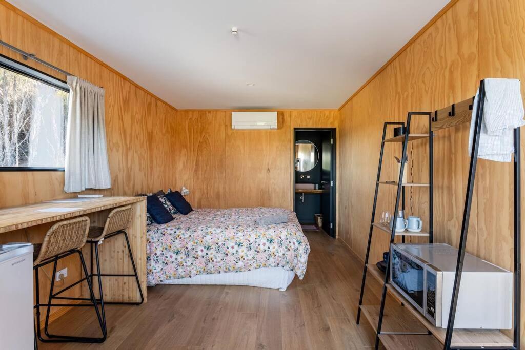 Appartamento Cosy Studio With Mountain Views Wanaka Esterno foto