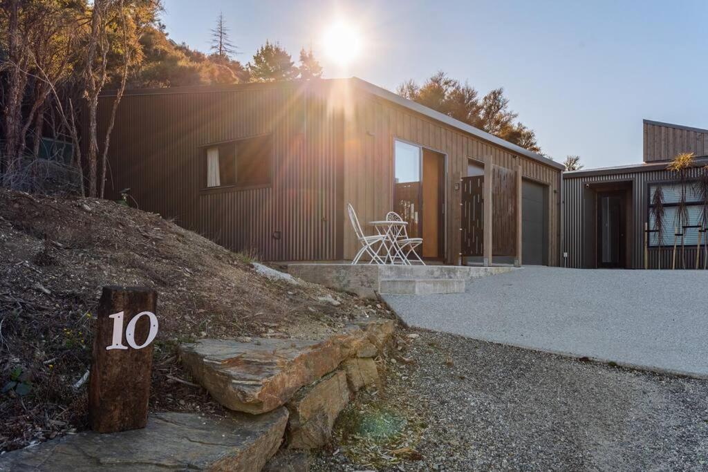 Appartamento Cosy Studio With Mountain Views Wanaka Esterno foto